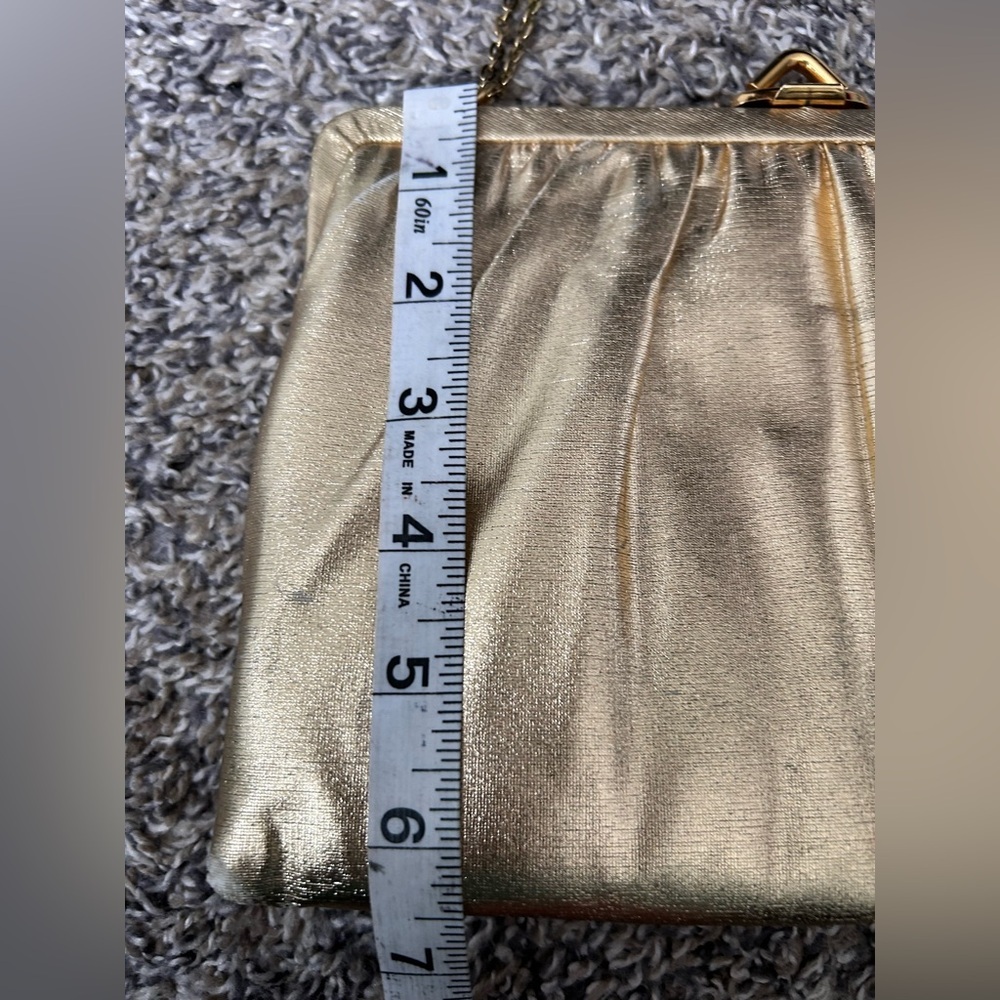 Mardane Vintage Metallic Gold Glam Purse with Chain Strap and Flip Mirror - Picture 4 of 10